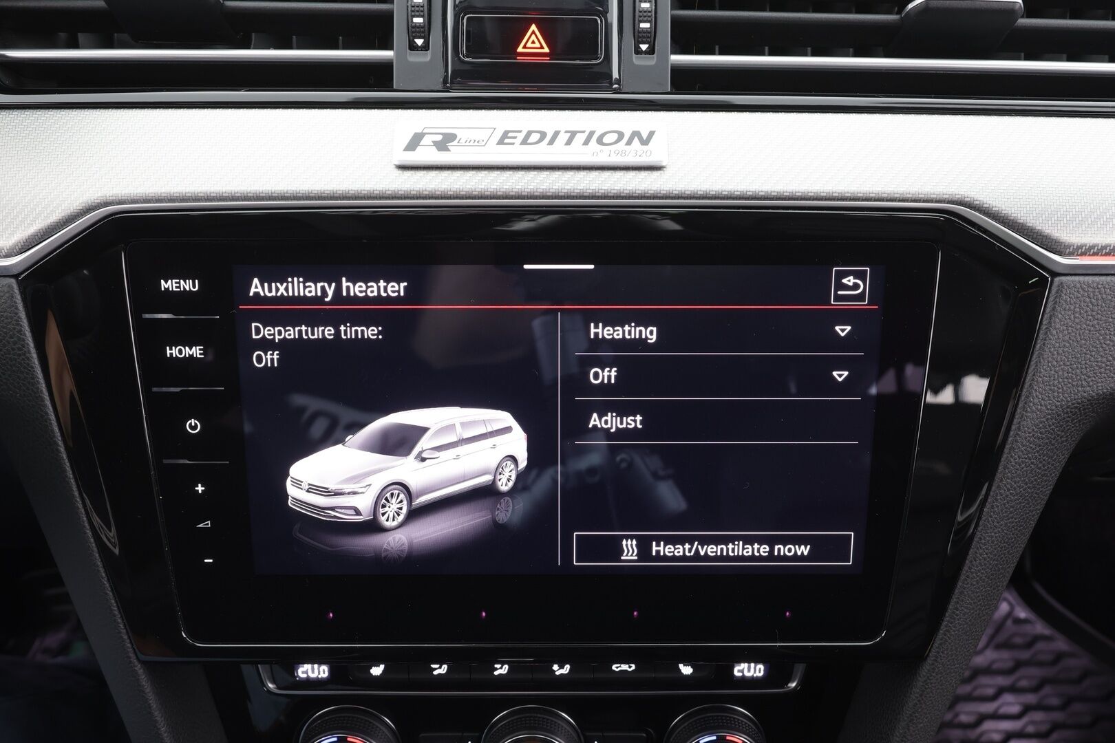 VOLKSWAGEN PASSAT 2020 Variant Highline 2,0 TSI 200 kW (272 hv) 4MOTION DSG-automaatti R-Line Edition - | ACC | Digimittari | Koukku | Webasto | Sporttinahat | Matrix LED | P.Kamera | Adaptiivinen alusta | Navi | Keyless | Merkkihuollettu | Huippusiisti | 