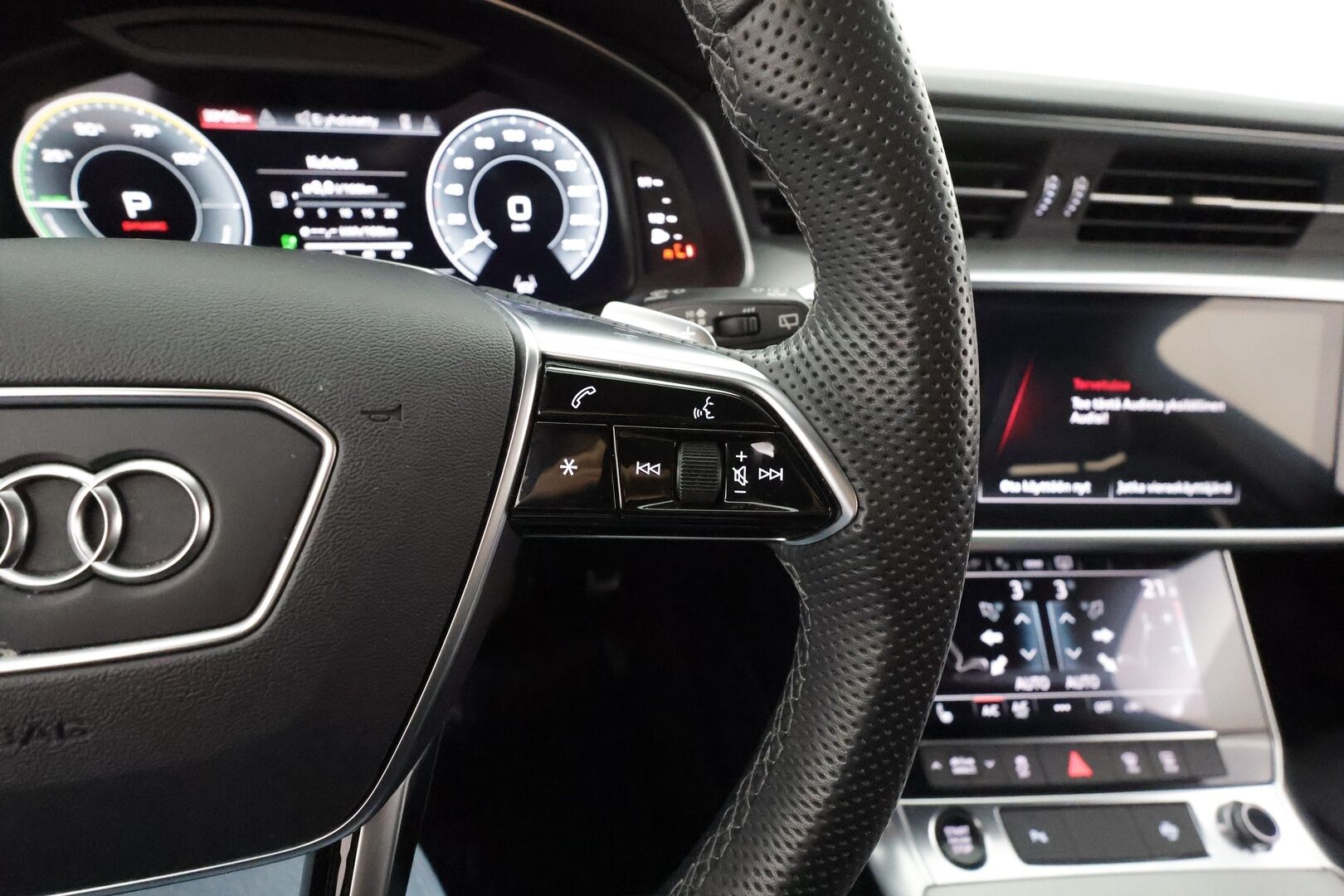 AUDI A6 2023 Avant Business Sport 55 TFSI e quattro Stronic Electrified Edition - Kahdet renkaat aluvanteilla | Merkkihuollot | 2x Latauskaapelit | Koukku | ACC | Matrix | P.Tutkat | Sportpenkit |