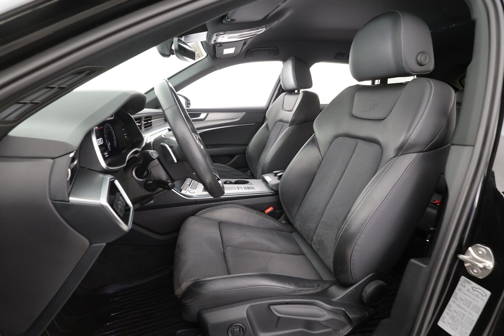 AUDI A6 2023 Avant Business Sport 55 TFSI e quattro Stronic Electrified Edition - Kahdet renkaat aluvanteilla | Merkkihuollot | 2x Latauskaapelit | Koukku | ACC | Matrix | P.Tutkat | Sportpenkit |