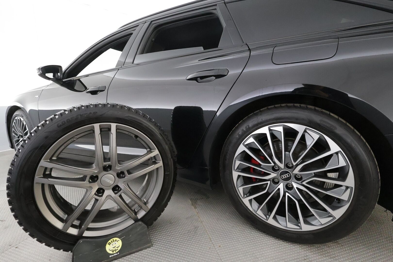 AUDI A6 2023 Avant Business Sport 55 TFSI e quattro Stronic Electrified Edition - Kahdet renkaat aluvanteilla | Merkkihuollot | 2x Latauskaapelit | Koukku | ACC | Matrix | P.Tutkat | Sportpenkit |