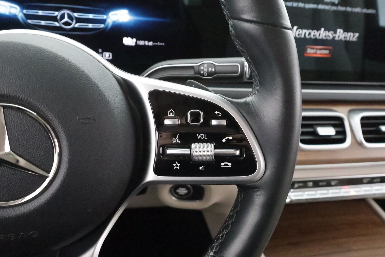 MERCEDES-BENZ GLE 2022 350de 4Matic SE Edition - Distronic+ | Airmatic | Muistipenkit | Koukku | 360° | Vaaleat nahat | NAVI | LED | Ratinlämmitin