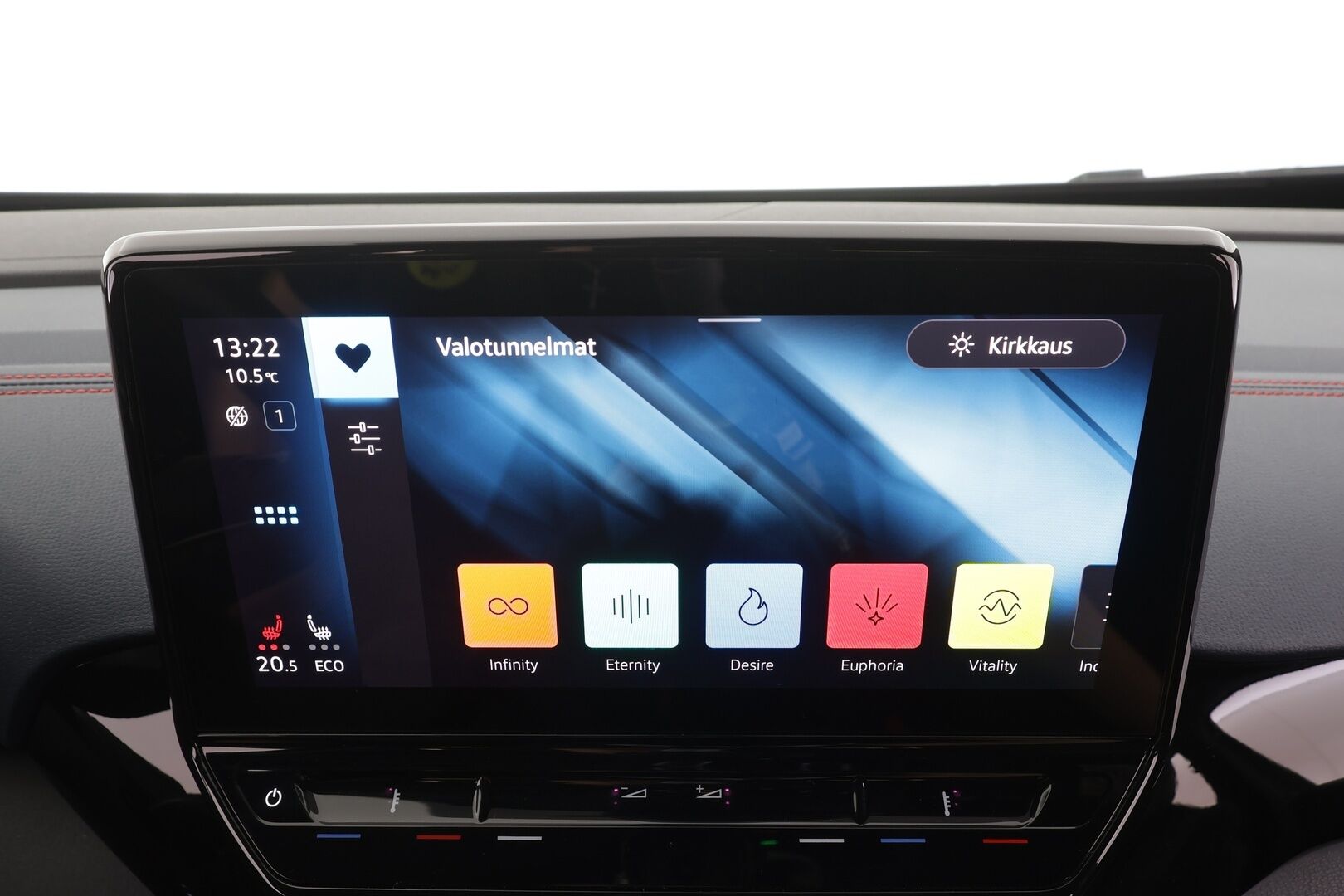 VOLKSWAGEN ID.4 2022 GTX Dual Motor 220kW - ILP | Koukku | ACC / Matrix | P.Kamera | Kaistavahti | NAVI | Keyless