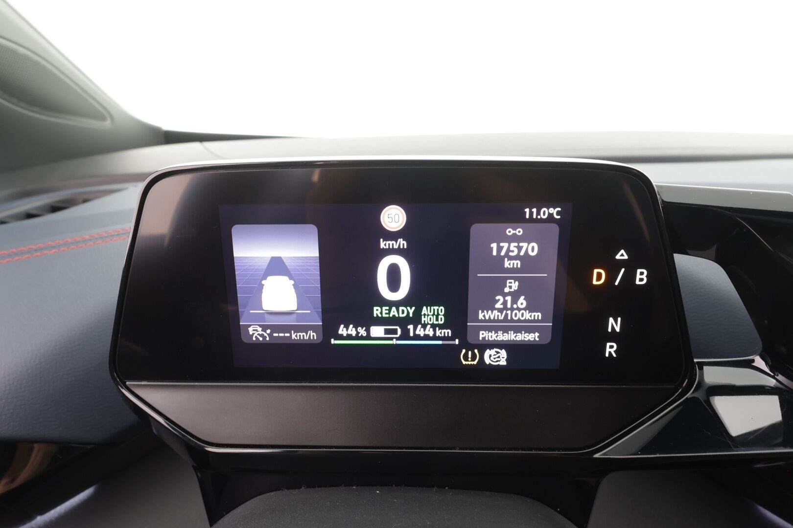 VOLKSWAGEN ID.4 2022 GTX Dual Motor 220kW * ILP / Koukku / ACC / Matrix / P.Kamera / Kaistavahti / Navi / Keyless * - Kahdet renkaat aluvanteilla / 2x Latauskaapelit / Merkkihuollot