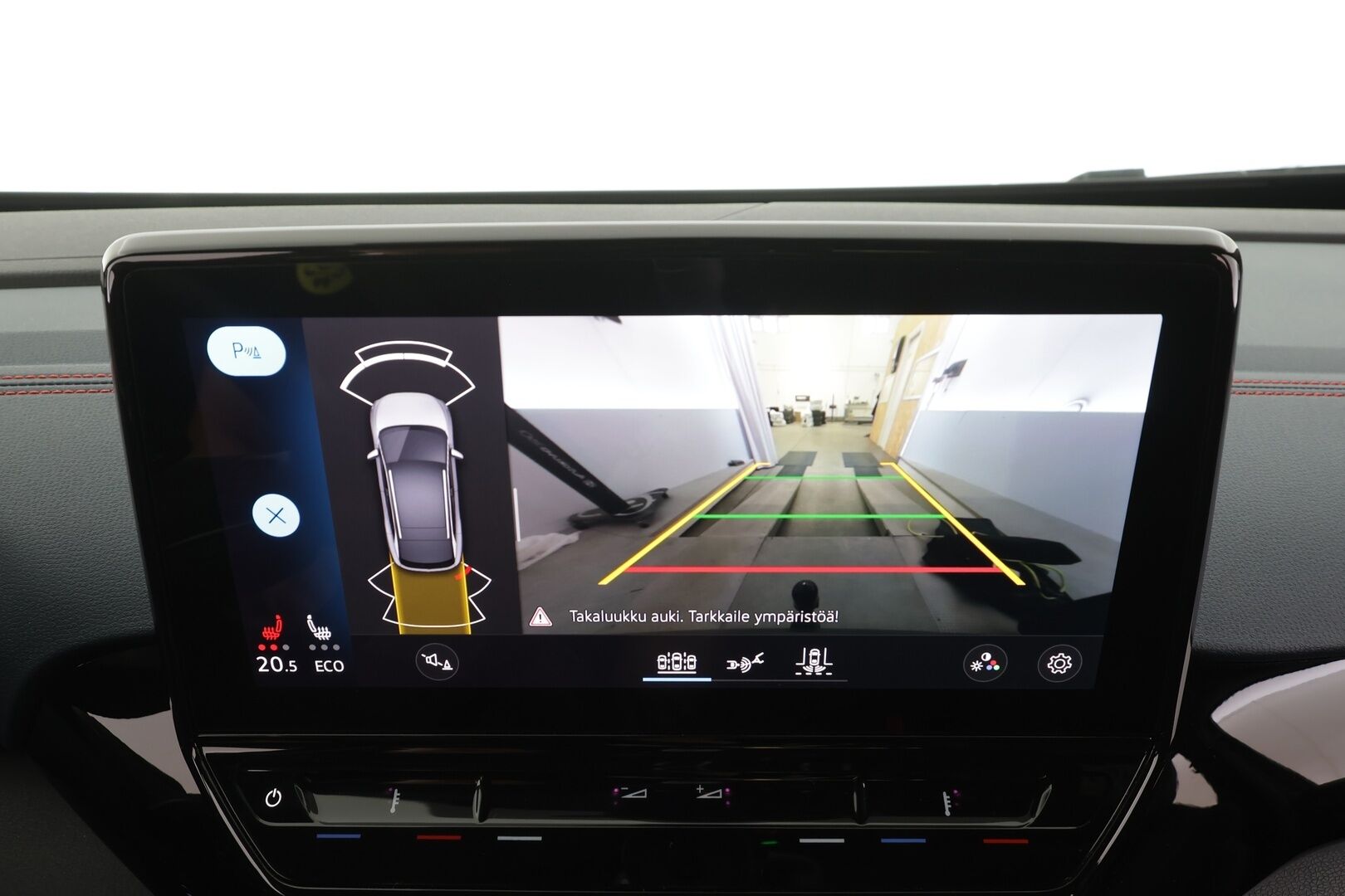 VOLKSWAGEN ID.4 2022 GTX Dual Motor 220kW * ILP / Koukku / ACC / Matrix / P.Kamera / Kaistavahti / Navi / Keyless * - Kahdet renkaat aluvanteilla / 2x Latauskaapelit / Merkkihuollot