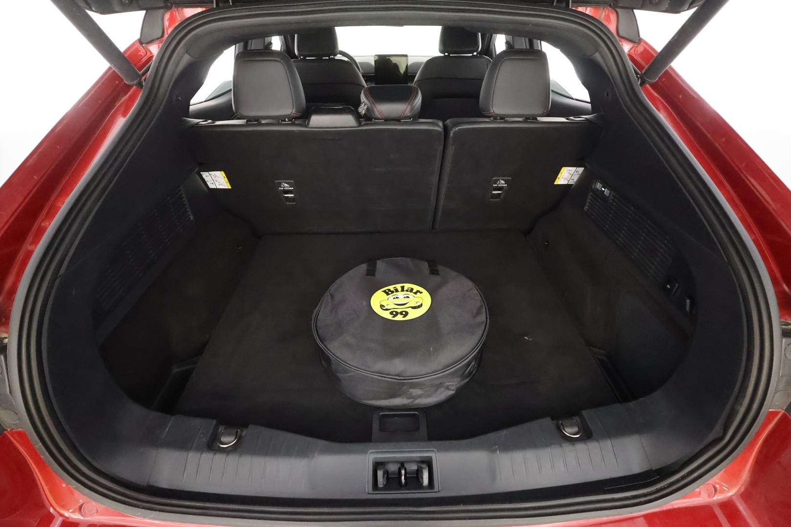FORD MUSTANG MACH-E 2022 351hv AWD * Koukku / Lasikatto / ACC / 360° / B&O / Muistipenkki / Navi / Kaistavahti / Keyless * - Merkkihuollot / 2x Latauskaapelit / Kahdet renkaat aluvanteilla 