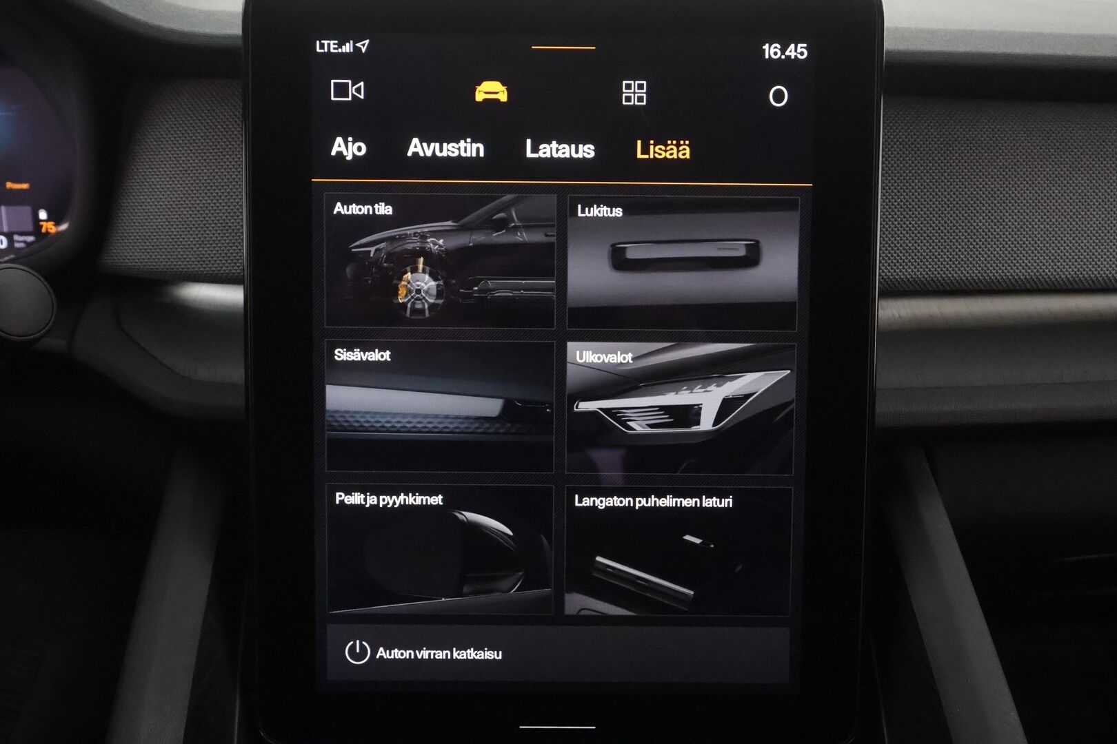 POLESTAR 2 2023 Long Range Single Motor, 170kW * ILP / Lasikatto / H&K / ACC / LED / 360 / Sportpenkki Muistilla / Navi / Keyless * - 2x Latauskaapelit / Kahdet renkaat aluvanteilla
