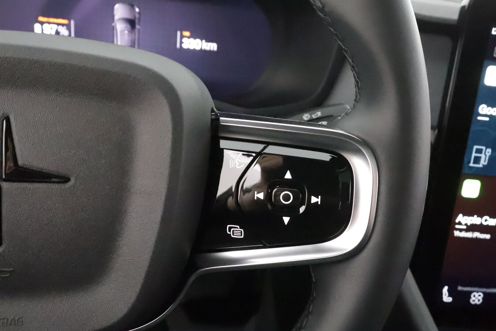 POLESTAR 2 2024 Long range Dual motor Performance 350kW, 82kWh - | Pilot&Plus Paketti | ACC | H&K | Lasikatto | 360° | Muistipenkki | Pixel LED | 2x Performance vanteet | Merkkihuollettu |