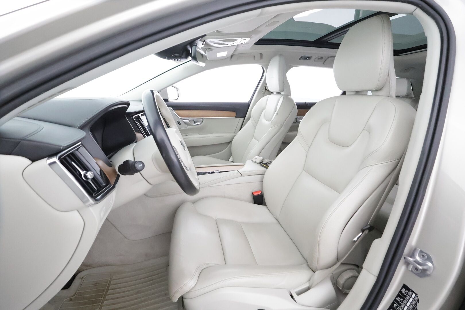 Volvo V90 2019 T6 AWD Inscription aut. - | Harvinainen puhdas bensa! | Pilot assist | Koukku | Webasto | HUD | Panorama | Full-LED | P-kamera | Sporttipenkit |