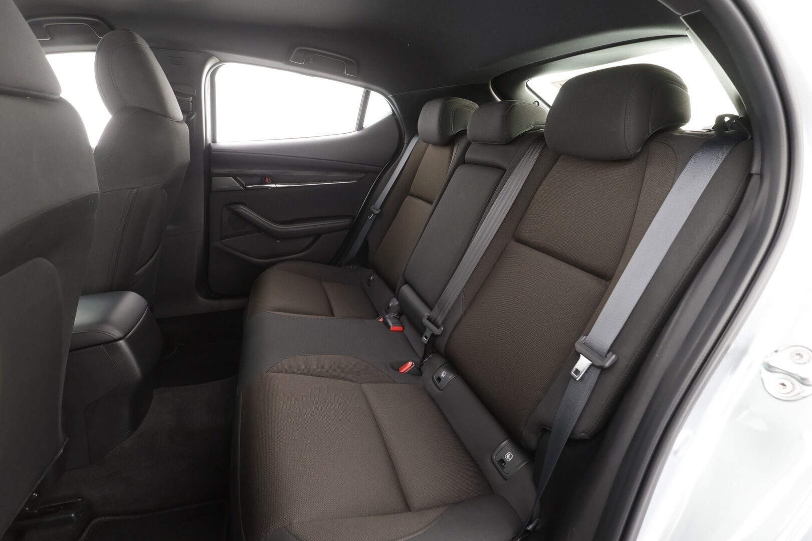 MAZDA 3 2022 Hatchback 2.0 (150hv) M Hybrid e-Skyactiv-G * ACC / HUD / Navi / LED / P.Kamera / Keyless / Ratinlämmitin * - Merkkihuollettu 