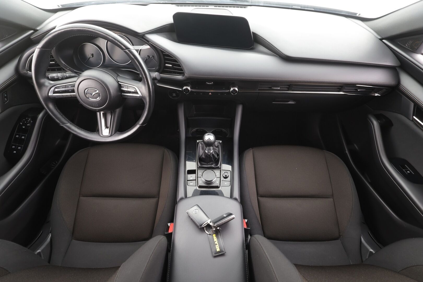 MAZDA 3 2022 Hatchback 2.0 (150hv) M Hybrid e-Skyactiv-G * ACC / HUD / Navi / LED / P.Kamera / Keyless / Ratinlämmitin * - Merkkihuollettu 