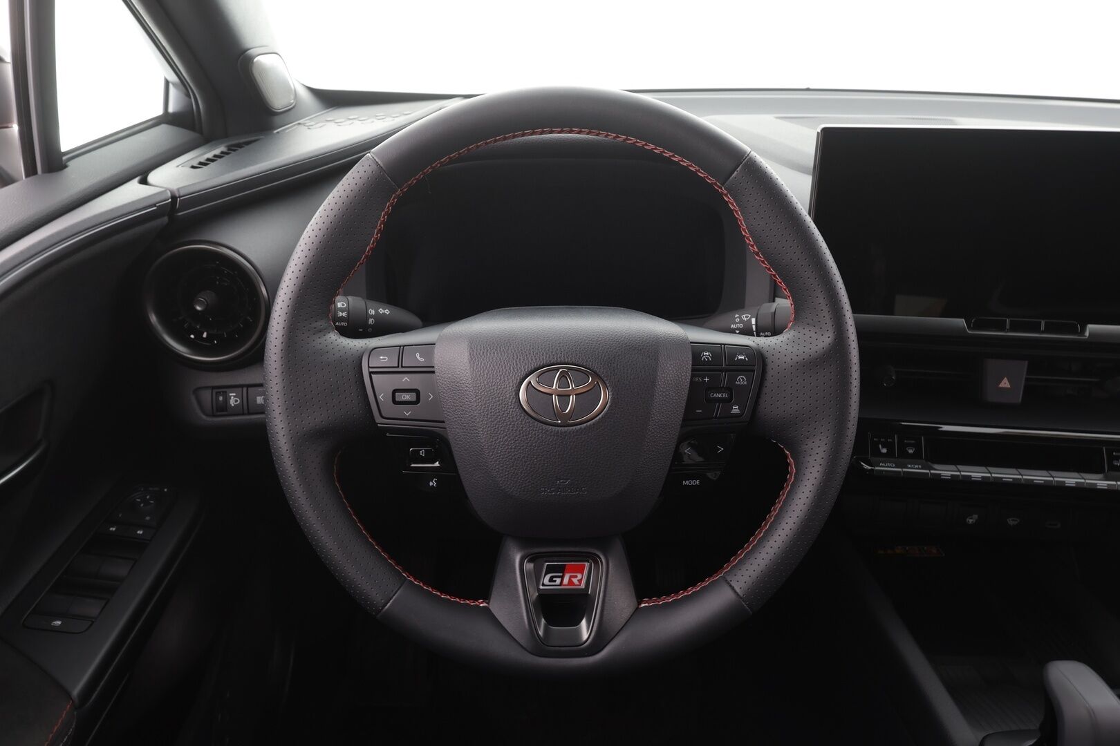 Toyota C-HR 2024 2,0 Hybrid AWD-i GR SPORT - | HUD | JBL | Adapt.vakkari | P.kamera | Muistipenkki |Sporttipenkit |  Navi | KeylessGo | Kahdet renkaat aluvanteilla | Merkkihuollettu