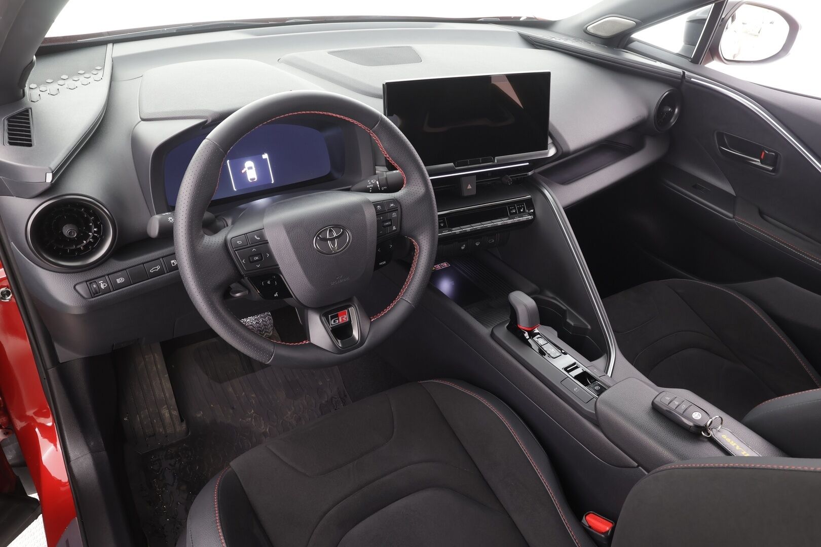 Toyota C-HR 2024 2,0 Hybrid AWD-i GR SPORT - | HUD | JBL | Adapt.vakkari | P.kamera | Muistipenkki |Sporttipenkit |  Navi | KeylessGo | Kahdet renkaat aluvanteilla | Merkkihuollettu