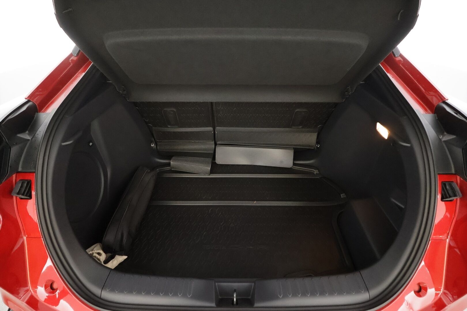Toyota C-HR 2024 2,0 Hybrid AWD-i GR SPORT - | HUD | JBL | Adapt.vakkari | P.kamera | Muistipenkki |Sporttipenkit |  Navi | KeylessGo | Kahdet renkaat aluvanteilla | Merkkihuollettu