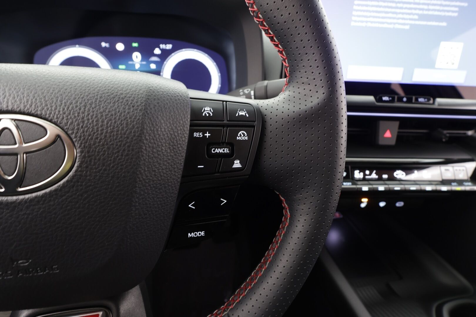 Toyota C-HR 2024 2,0 Hybrid AWD-i GR SPORT - | HUD | JBL | Adapt.vakkari | P.kamera | Muistipenkki |Sporttipenkit |  Navi | KeylessGo | Kahdet renkaat aluvanteilla | Merkkihuollettu