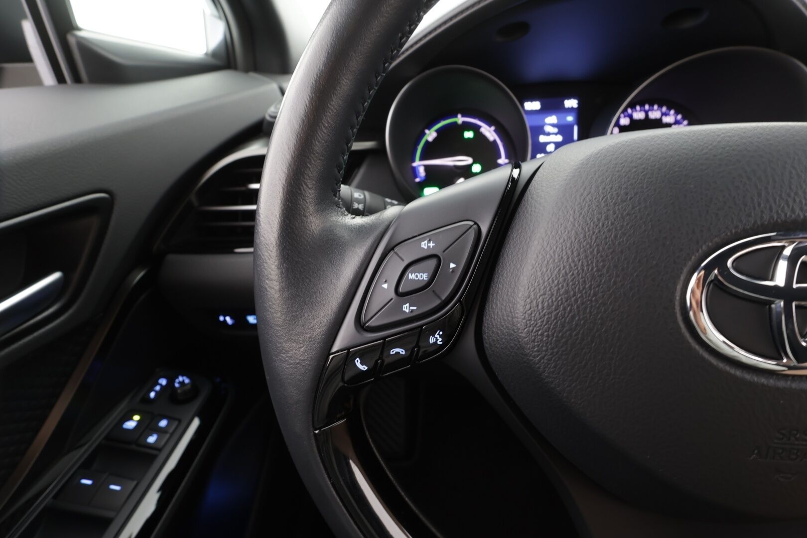 TOYOTA C-HR 2023 2,0 Hybrid Intense * ACC / LED / P.Kamera / Navi / Kaistavahti / Keyless * - | ACC | LED | P.Kamera | Navi | Kaistavahti | Keyless | Merkkihuollot |