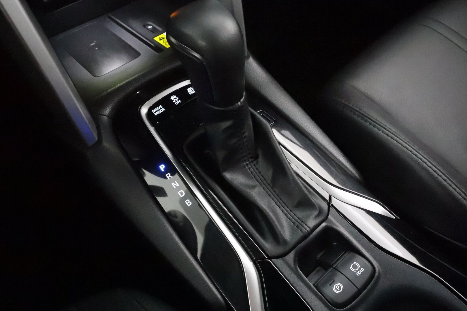 TOYOTA COROLLA CROSS 2023 2.0 Hybrid AWD-i Premium - | ACC | JBL | P.Kamera | Sähköpenkki | Digimittari | Ratinlämmitin | Keylessgo | Nahat | LED | Ratinlämmitin |