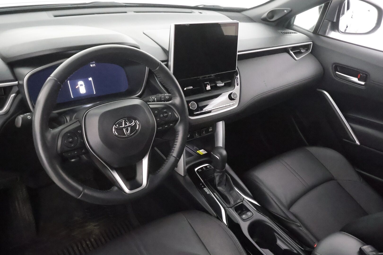 TOYOTA COROLLA CROSS 2023 2.0 Hybrid AWD-i Premium - | ACC | JBL | P.Kamera | Sähköpenkki | Digimittari | Ratinlämmitin | Keylessgo | Nahat | LED | Ratinlämmitin |