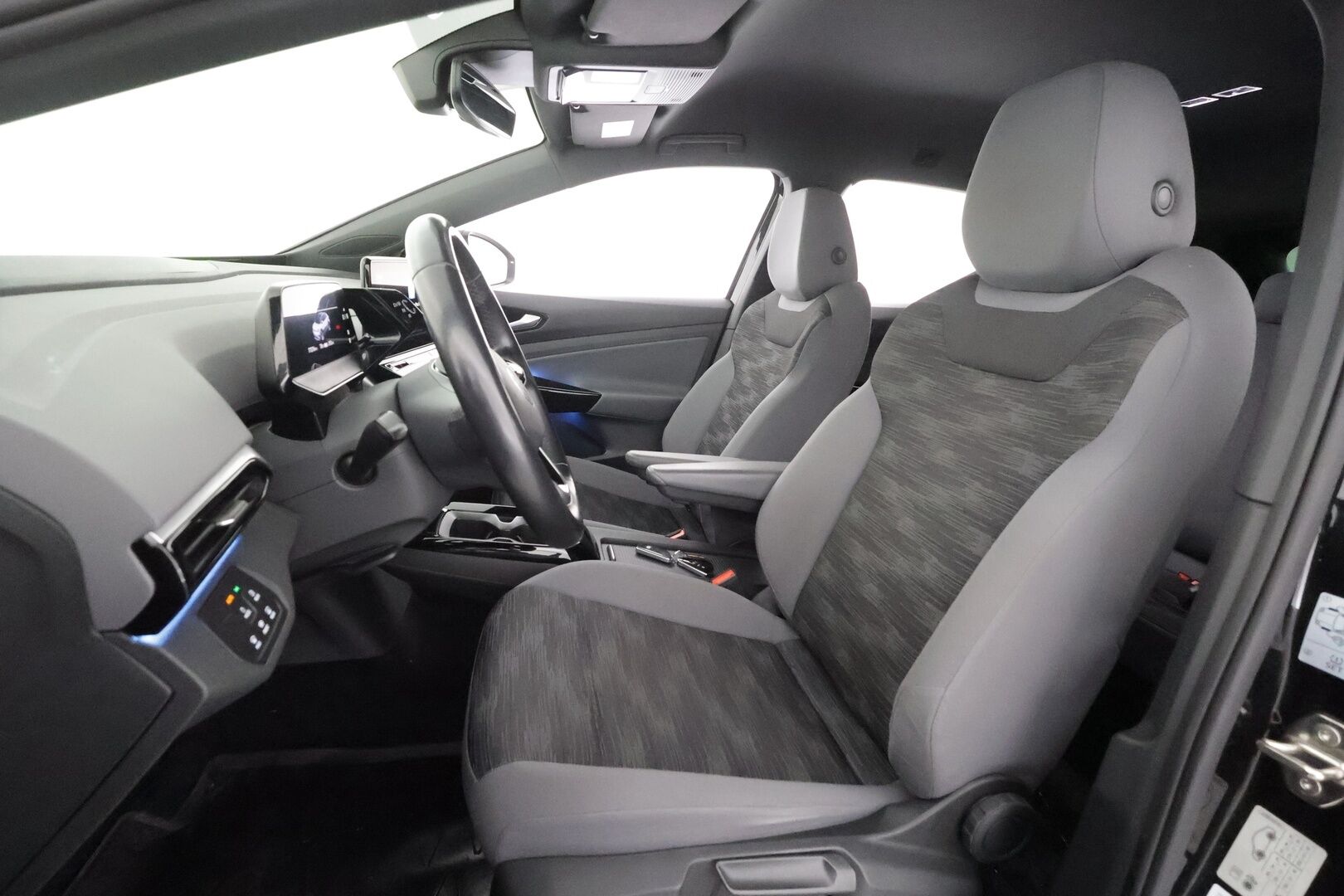 VOLKSWAGEN ID.4 2023 Pro Performance 150kW - | ACC | ILP | 360° | Koukku | Sähkökontti | Travel assist | Lämm. tuulilasi  | Kahdet renkaat aluvantein | Merkkihuollot |