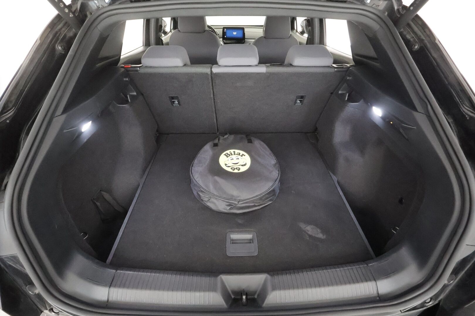 VOLKSWAGEN ID.4 2023 Pro Performance 150kW - | ACC | ILP | 360° | Koukku | Sähkökontti | Travel assist | Lämm. tuulilasi  | Kahdet renkaat aluvantein | Merkkihuollot |