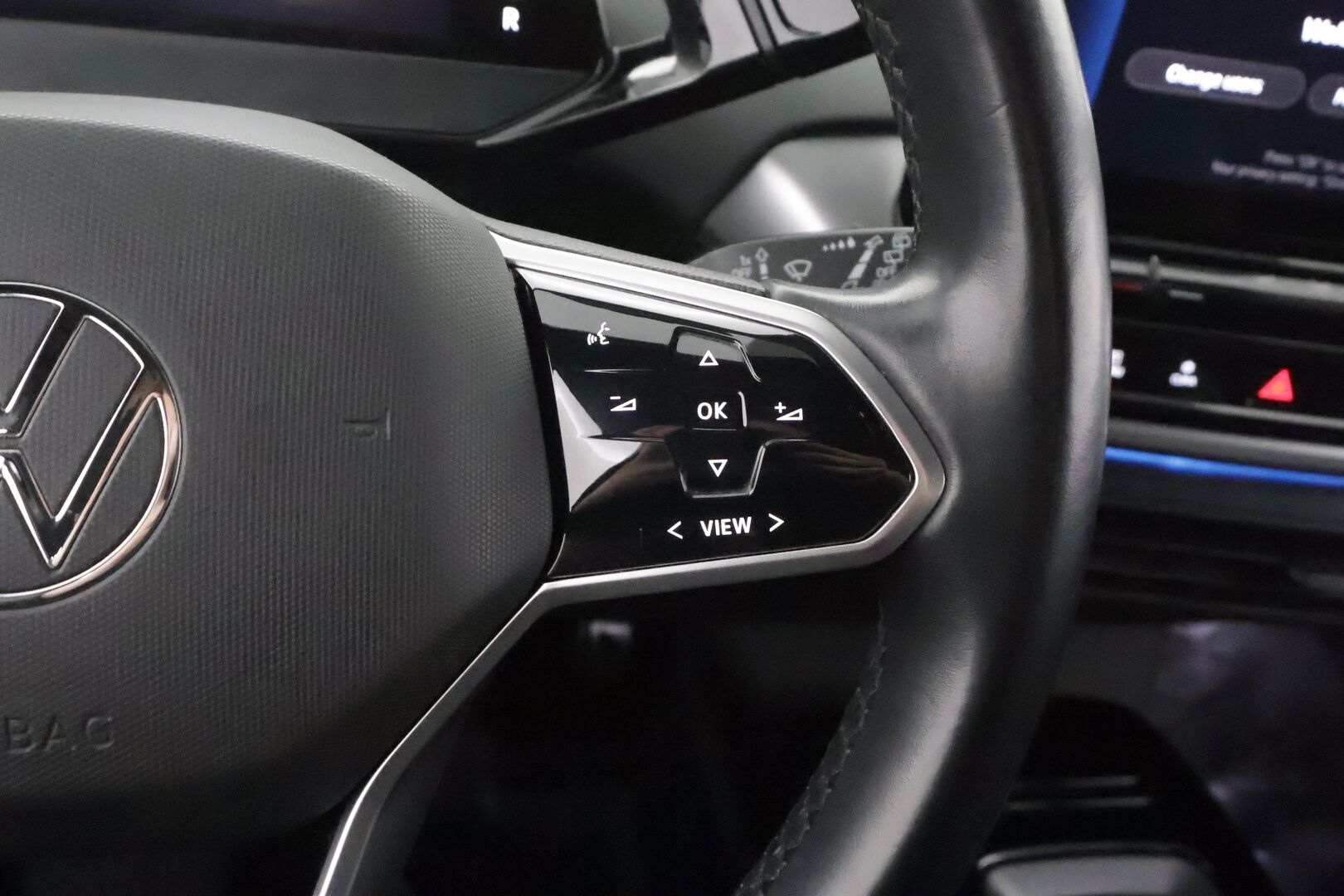 VOLKSWAGEN ID.4 2023 Pro Performance 150kW - | ACC | ILP | 360° | Koukku | Sähkökontti | Travel assist | Lämm. tuulilasi  | Kahdet renkaat aluvantein | Merkkihuollot |