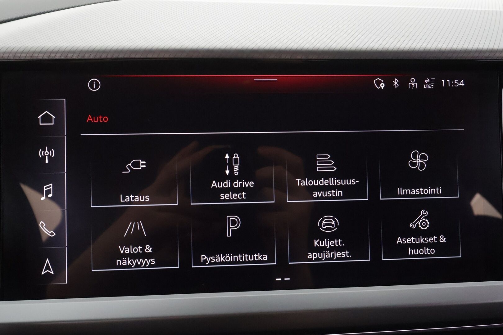 AUDI Q4 E-TRON 2024 82kWh 50 e-tron Quattro - ACC | SONOS | ILP | Koukku | Matrix | Nahat | Sähköpenkki | P.kamera