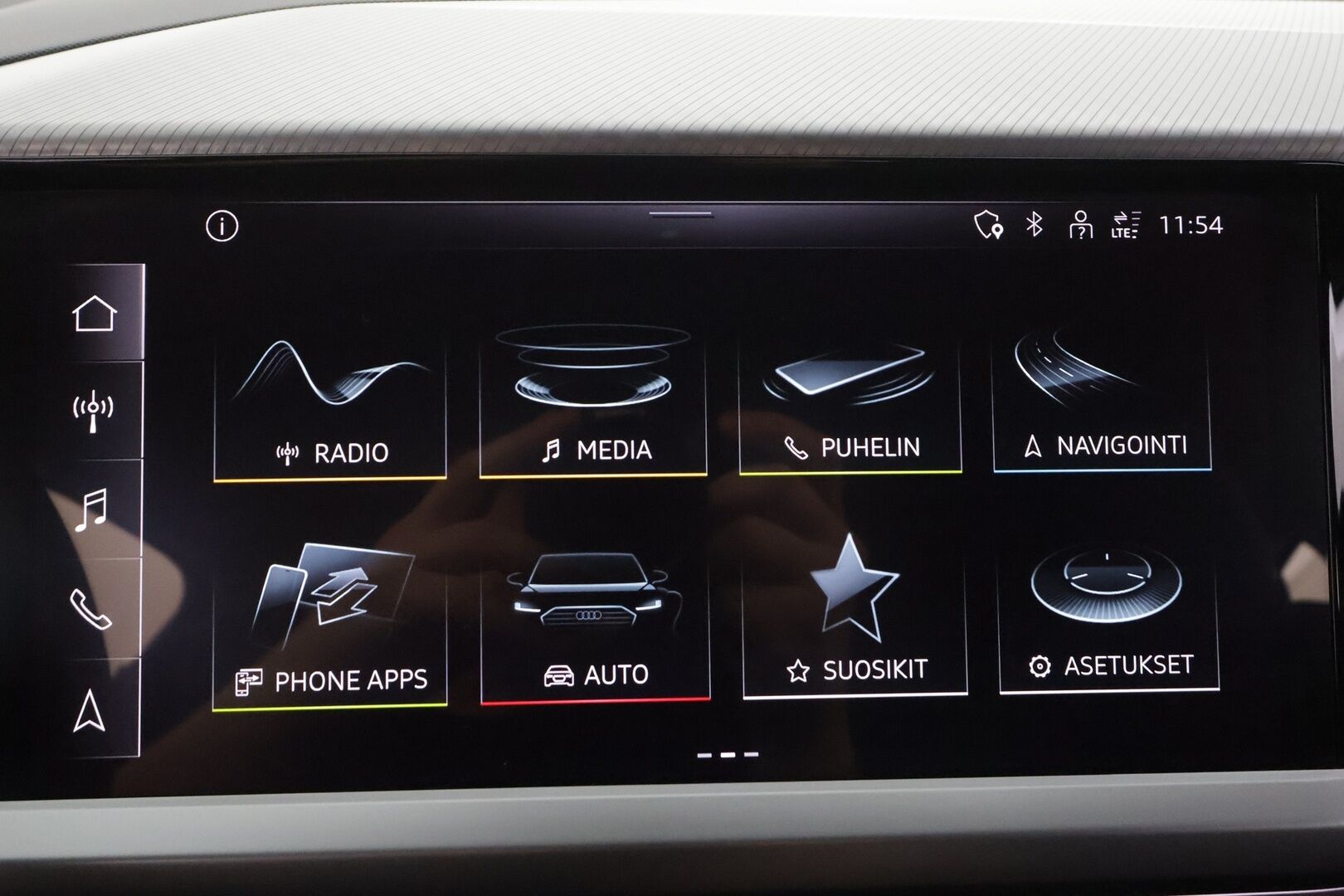 AUDI Q4 E-TRON 2024 82kWh 50 e-tron Quattro - ACC | SONOS | ILP | Koukku | Matrix | Nahat | Sähköpenkki | P.kamera