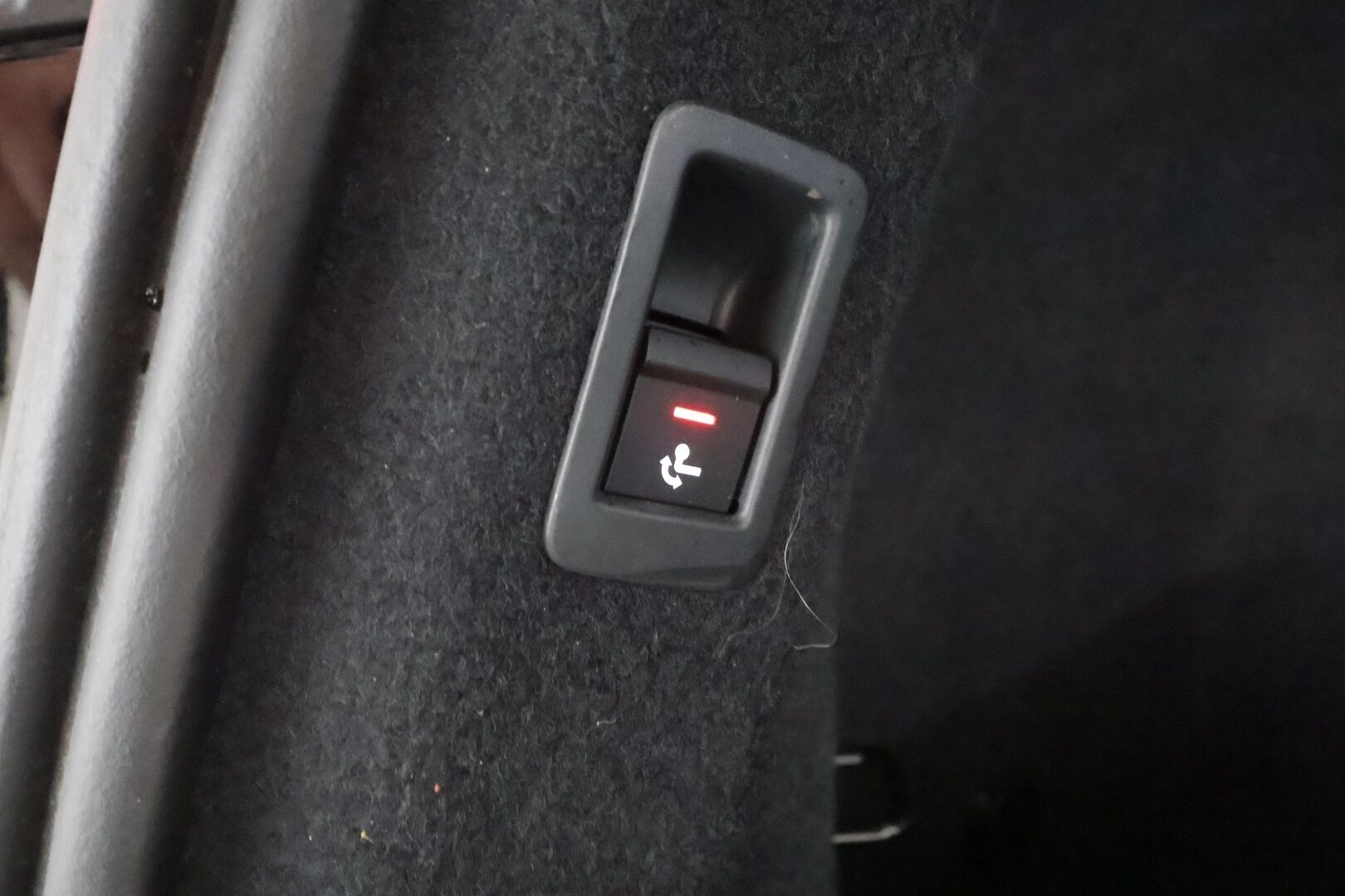 AUDI Q4 E-TRON 2024 82kWh 50 e-tron Quattro - ACC | SONOS | ILP | Koukku | Matrix | Nahat | Sähköpenkki | P.kamera