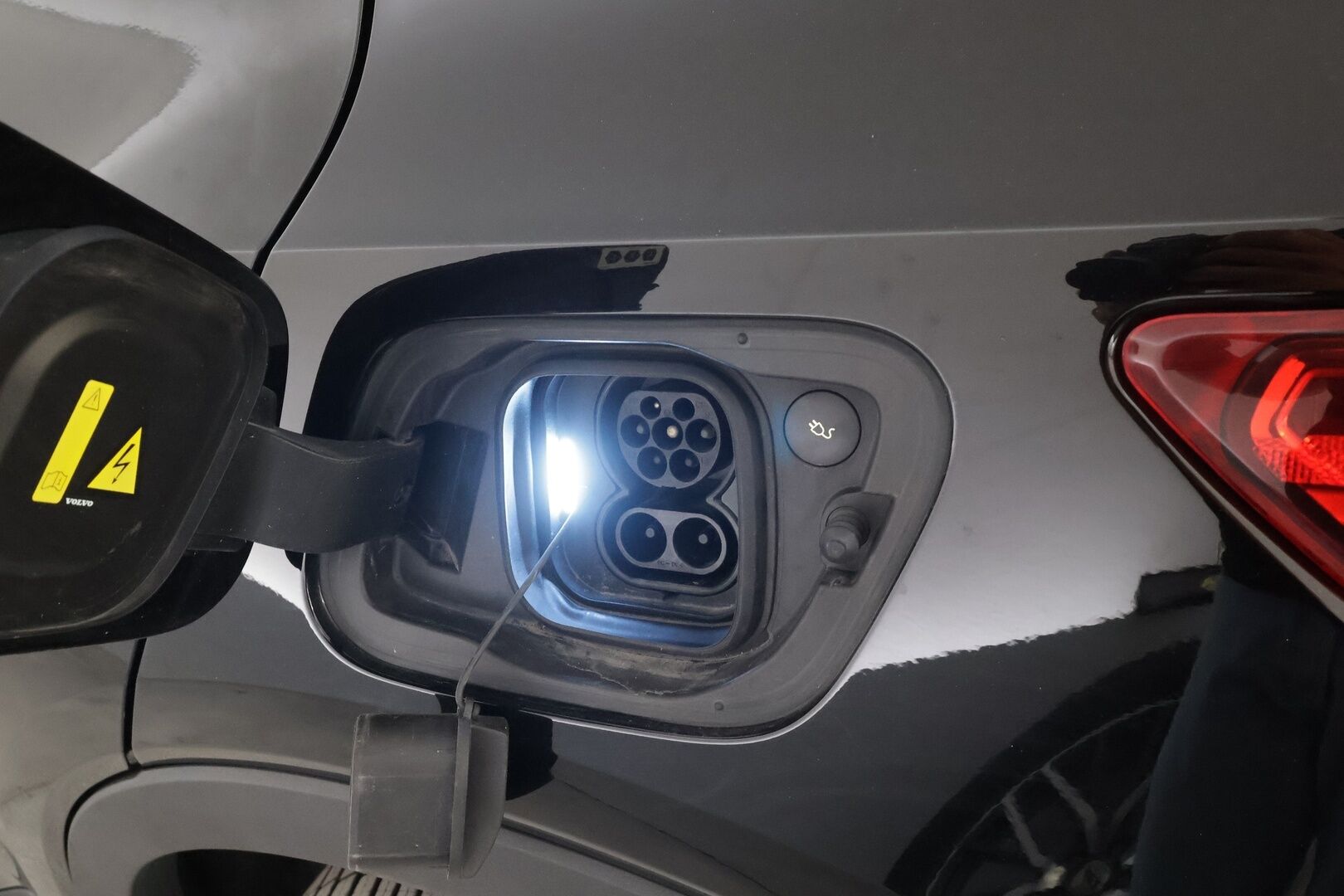 Volvo XC40 2023 Recharge Single Plus aut - ILP | ACC | LED | Kamera | Muistipenkki | Navi | SOH 96.6% | Kahdet renkaat aluvanteilla | Merkkihuollettu