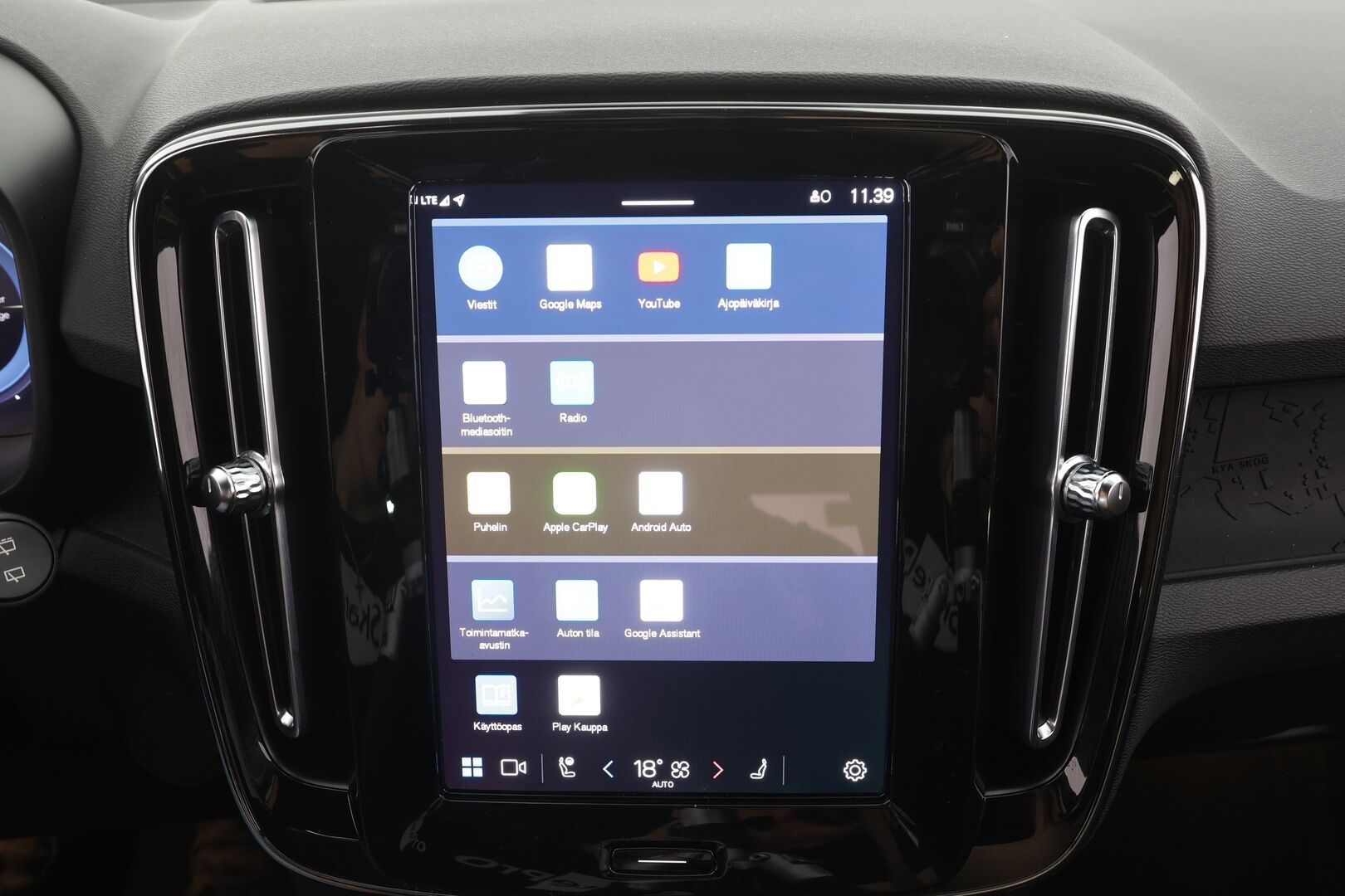 Volvo XC40 2023 Recharge Single Plus aut - ILP | ACC | LED | Kamera | Muistipenkki | Navi | SOH 96.6% | Kahdet renkaat aluvanteilla | Merkkihuollettu