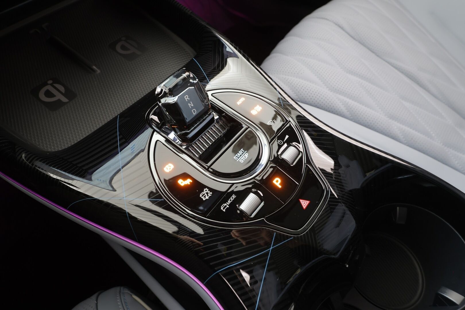BYD SEAL 2025 Seal EV Design RWD 82,5kWh - | ACC | ILP | Dynaudio | 360° | Ilmastoidut nahat | Lasikatto | Ratinlämmitin | LED | Navi | Keyless | Huippuvarusteet |