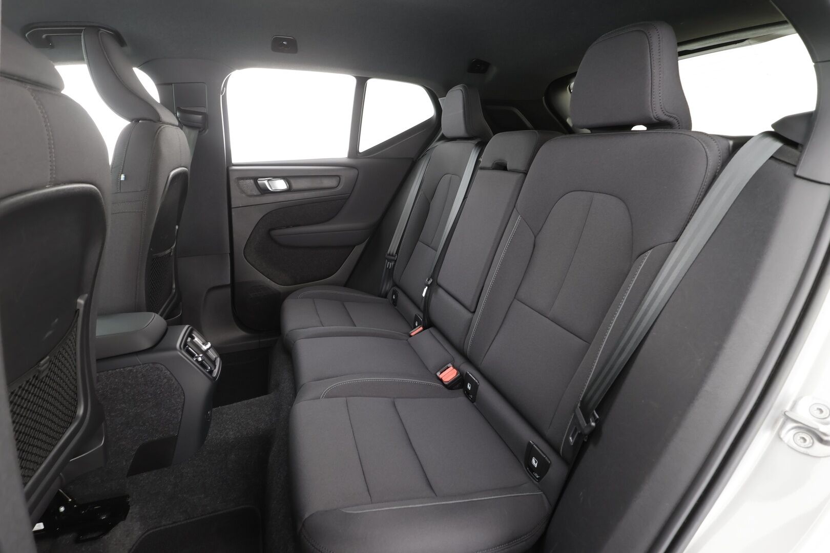 Volvo XC40 2023 Recharge Single Plus aut - | ACC | ILP | P.Kamera | Sporttipenkit | BLIS | Navi | LED | Ratinlämmitin | Koti & Kauppalaturi | Merkkihuollettu