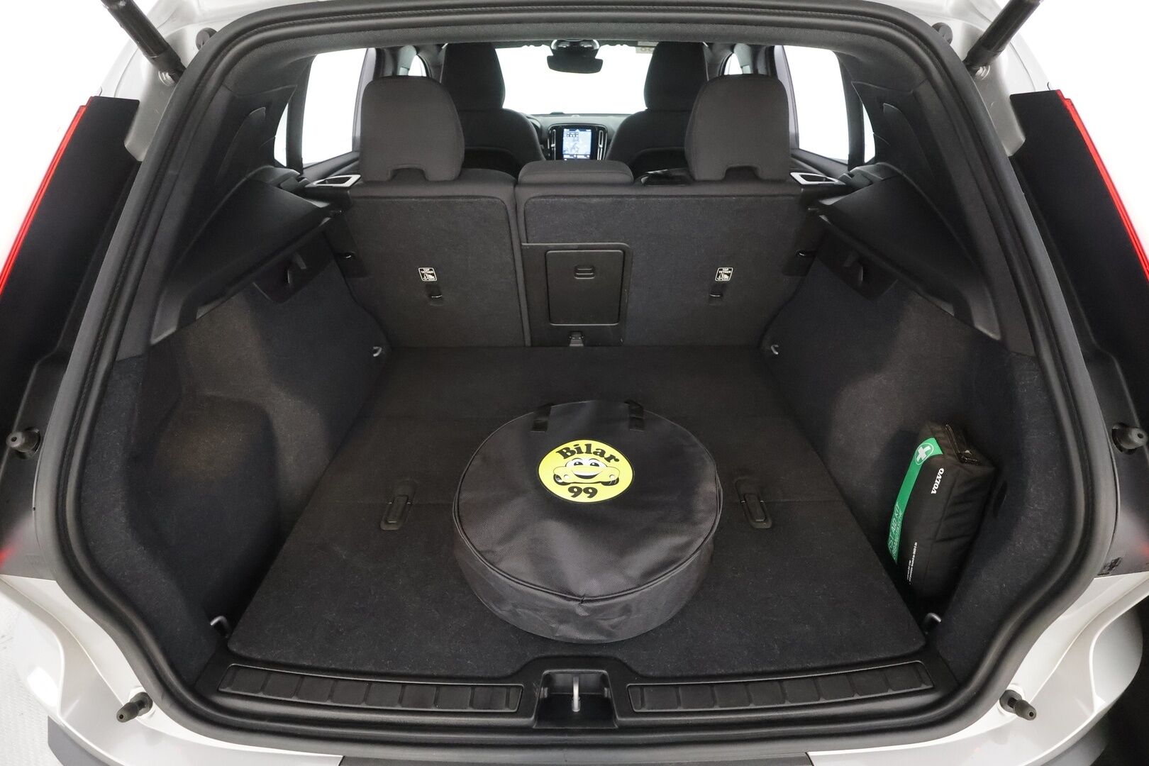 Volvo XC40 2023 Recharge Single Plus aut - | ACC | ILP | P.Kamera | Sporttipenkit | BLIS | Navi | LED | Ratinlämmitin | Koti & Kauppalaturi | Merkkihuollettu