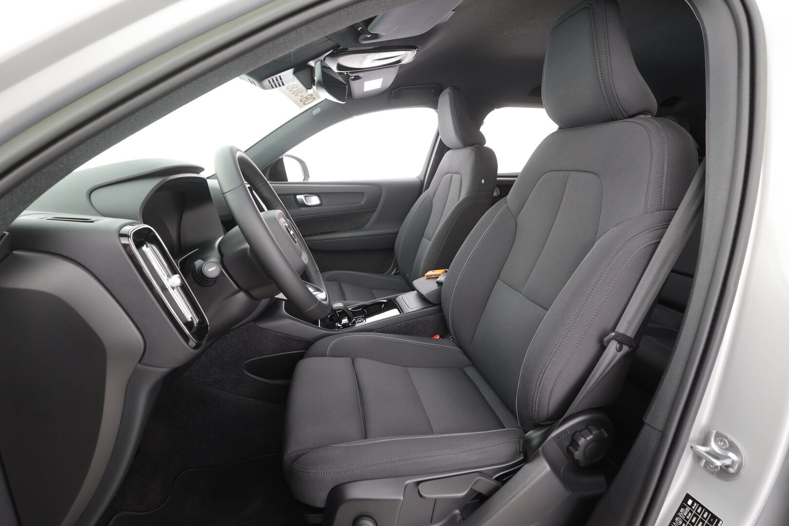 Volvo XC40 2023 Recharge Single Plus aut - | ACC | ILP | P.Kamera | Sporttipenkit | BLIS | Navi | LED | Ratinlämmitin | Koti & Kauppalaturi | Merkkihuollettu