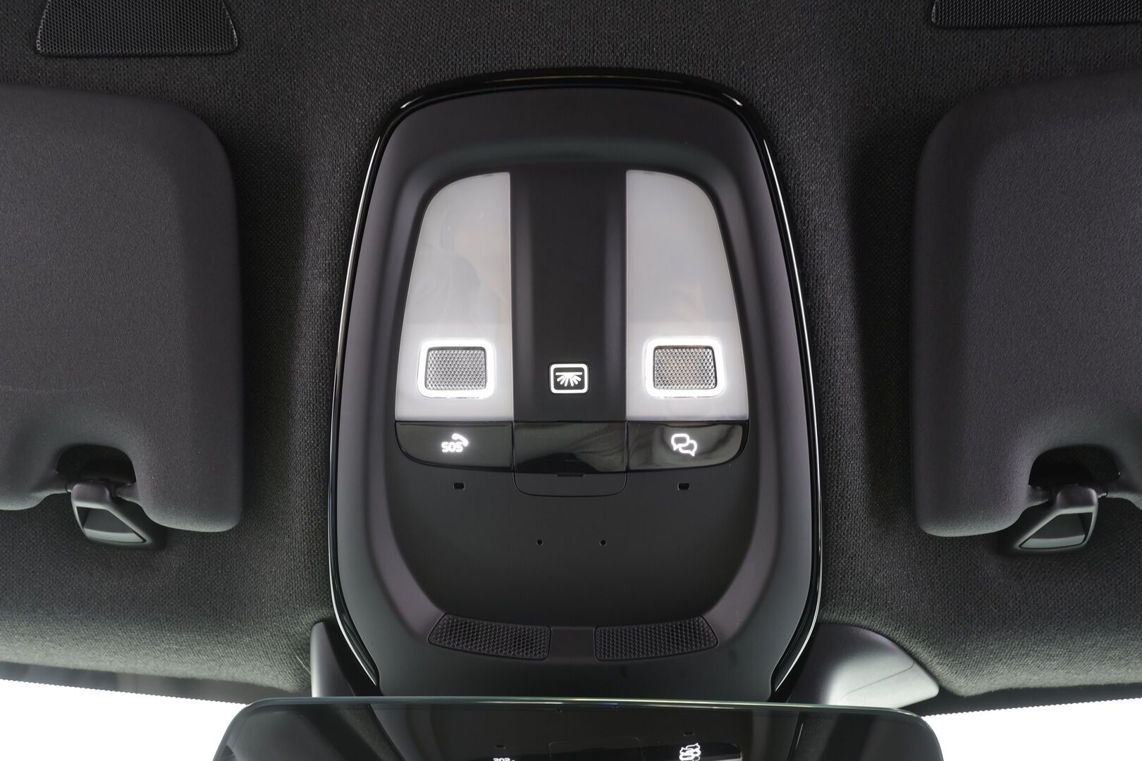 Volvo XC40 2023 Recharge Single Plus aut - | ACC | ILP | P.Kamera | Sporttipenkit | BLIS | Navi | LED | Ratinlämmitin | Koti & Kauppalaturi | Merkkihuollettu