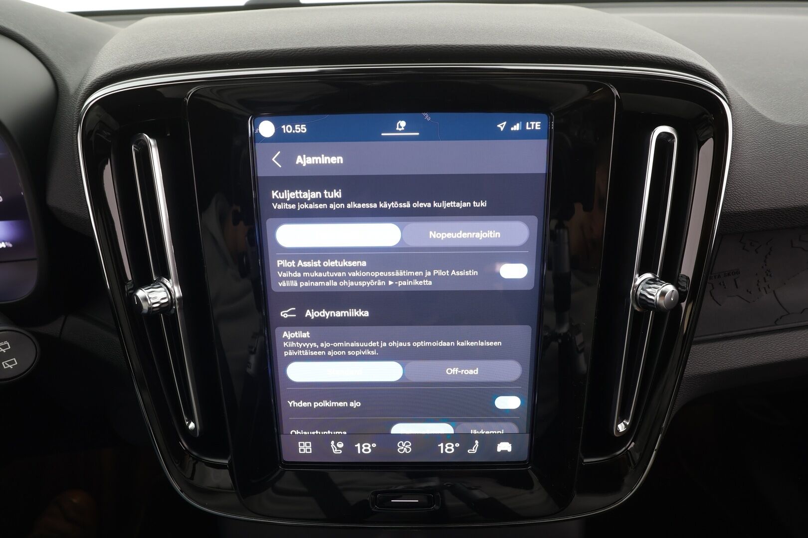 Volvo XC40 2023 Recharge Single Plus aut - | ACC | ILP | P.Kamera | Sporttipenkit | BLIS | Navi | LED | Ratinlämmitin | Koti & Kauppalaturi | Merkkihuollettu