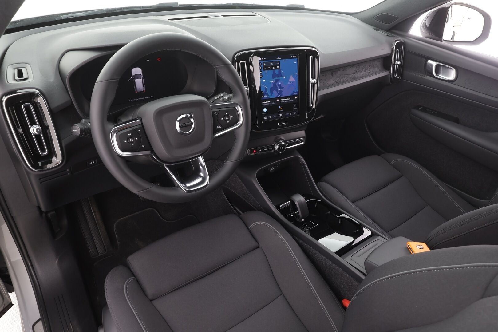 Volvo XC40 2023 Recharge Single Plus aut - | ACC | ILP | P.Kamera | Sporttipenkit | BLIS | Navi | LED | Ratinlämmitin | Koti & Kauppalaturi | Merkkihuollettu