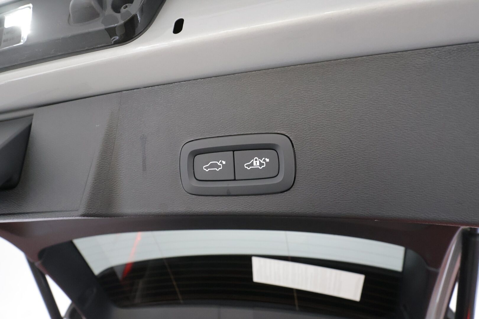 Volvo XC40 2023 Recharge Single Plus aut - | ACC | ILP | P.Kamera | Sporttipenkit | BLIS | Navi | LED | Ratinlämmitin | Koti & Kauppalaturi | Merkkihuollettu