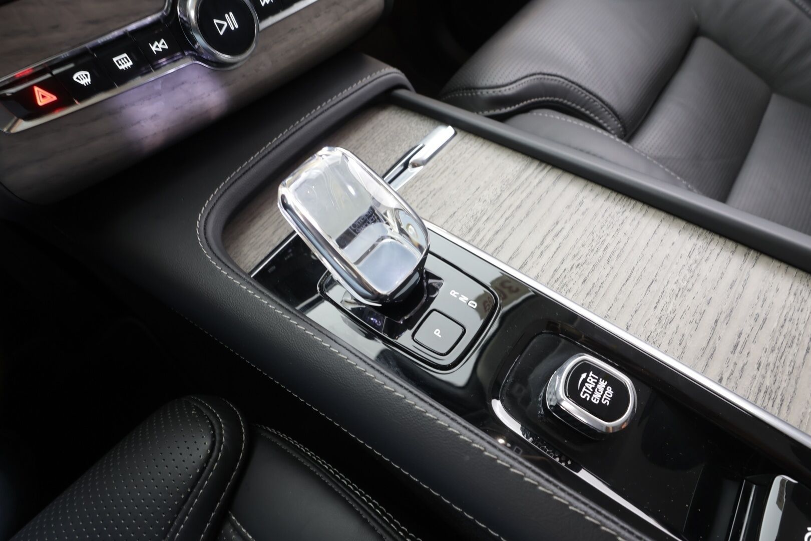 Volvo XC90 2023 T8 AWD Long Range High Performance Plus Dark 7-P - | Pilot assist | Webasto | H/K | Full-LED | Muistipenkki | 360-Kamera | Keyless | Merkkihuollettu | 