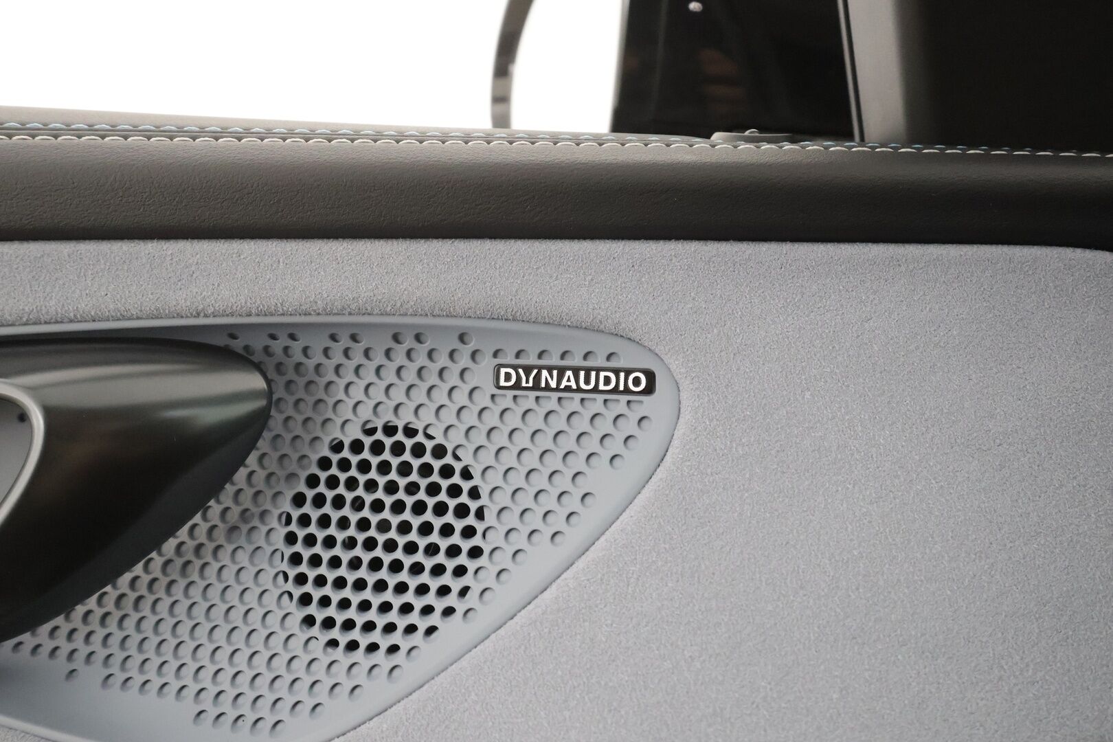 BYD SEAL 2025 Seal EV Design RWD 82,5kWh - | ACC | ILP | Dynaudio | 360° | Ilmastoidut nahat | Lasikatto | Sähköpenkit | Navi | LED | Keyless | Ratinlämmitin | Huippuvarusteet |