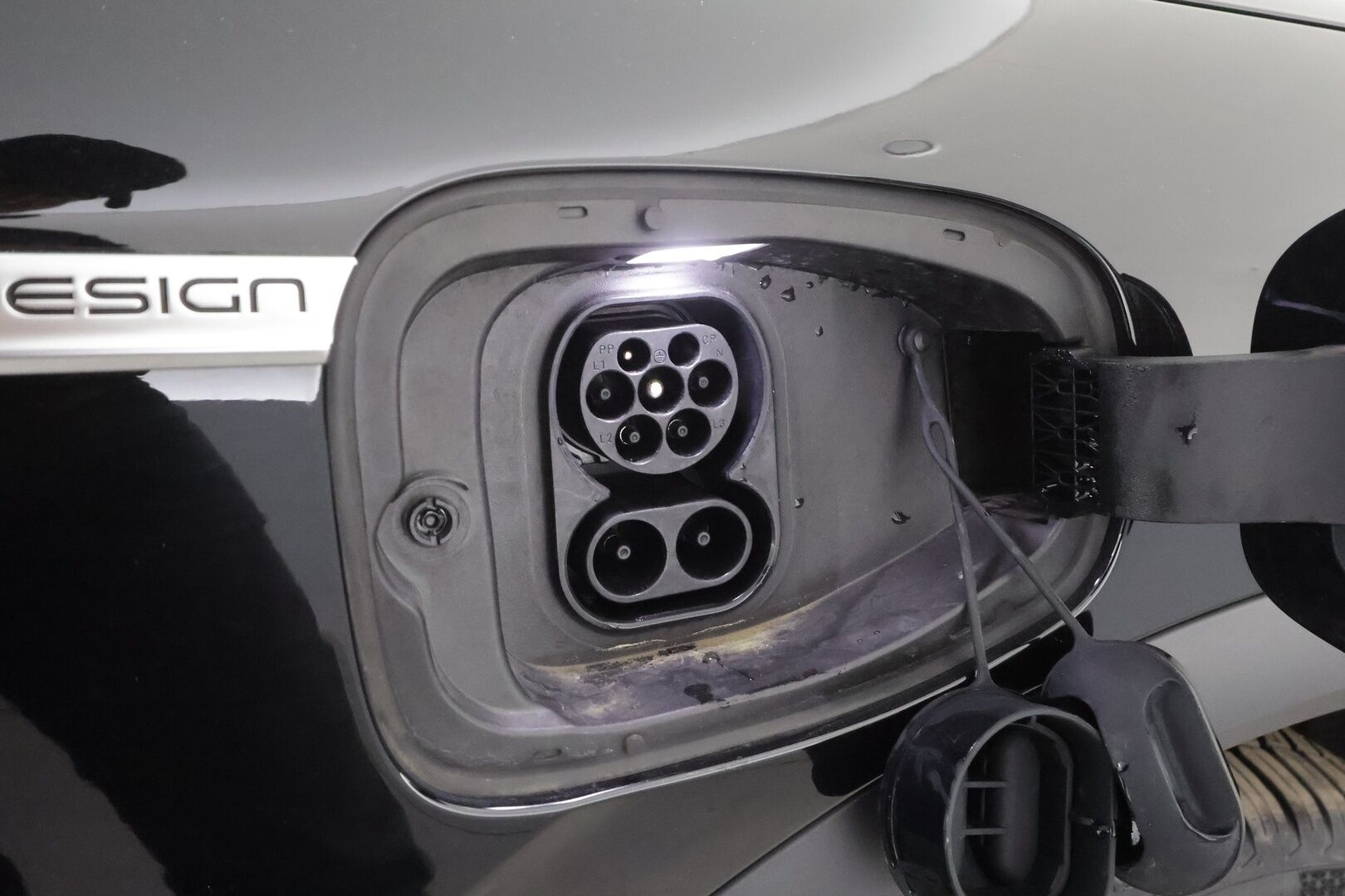 BYD ATTO 3 2025 Comfort - | ACC | ILP | Panorama | Katvevaroitin | 360° | Sähköpenkit | Navi | LED | Ratinlämmitin | Keyless | Nahat | 