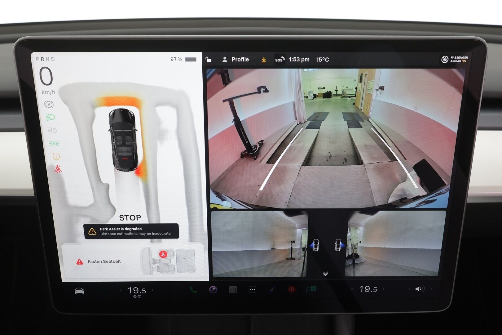 TESLA MODEL Y 2023 RWD - | Koukku | ILP | ACC | Lasikatto | Matrix-LED | P.Kamera | Muistipenkki | Premium Audio | Navi | Keyless | 2x Latauskaapelit |