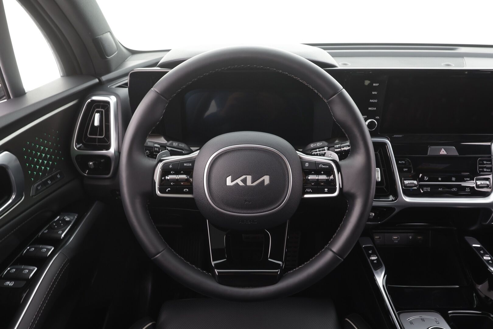 KIA SORENTO 2022 1,6 T-GDI Plug-in Hybrid AWD Business Luxury AT 7P - | SCC | Lisälämmitin | HUD | Panorama | Bose | LED | Muistipenkki | 360-Kamera | Keyless | Ilmastoidut Nahat | Kahdet Renkaat | Koti & Kauppalaturi |