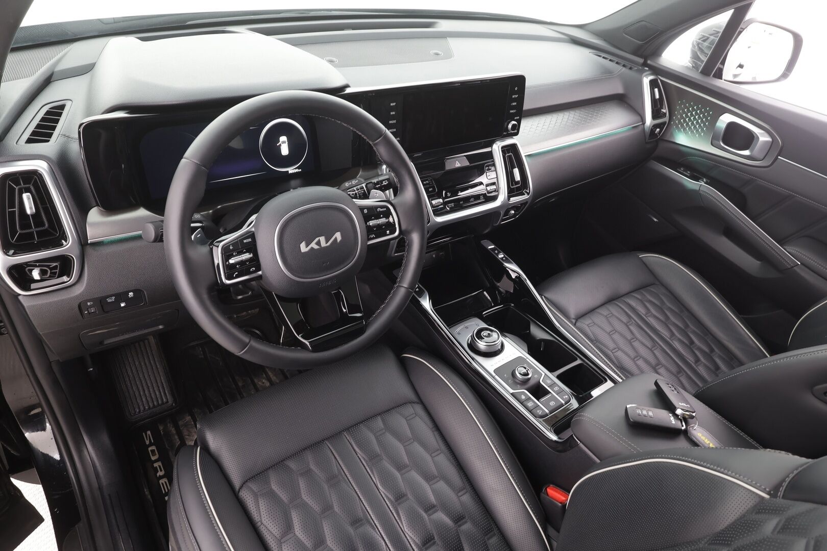 KIA SORENTO 2022 1,6 T-GDI Plug-in Hybrid AWD Business Luxury AT 7P - | SCC | Lisälämmitin | HUD | Panorama | Bose | LED | Muistipenkki | 360-Kamera | Keyless | Ilmastoidut Nahat | Kahdet Renkaat | Koti & Kauppalaturi |