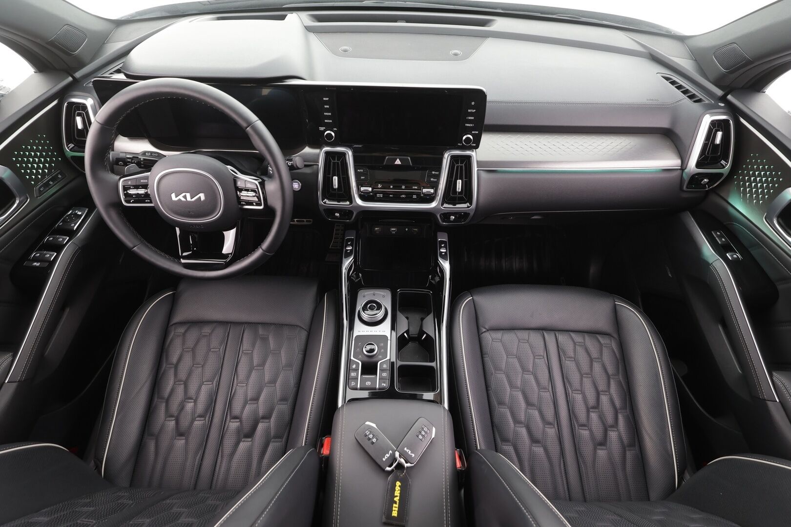 KIA SORENTO 2022 1,6 T-GDI Plug-in Hybrid AWD Business Luxury AT 7P - | SCC | Lisälämmitin | HUD | Panorama | Bose | LED | Muistipenkki | 360-Kamera | Keyless | Ilmastoidut Nahat | Kahdet Renkaat | Koti & Kauppalaturi |