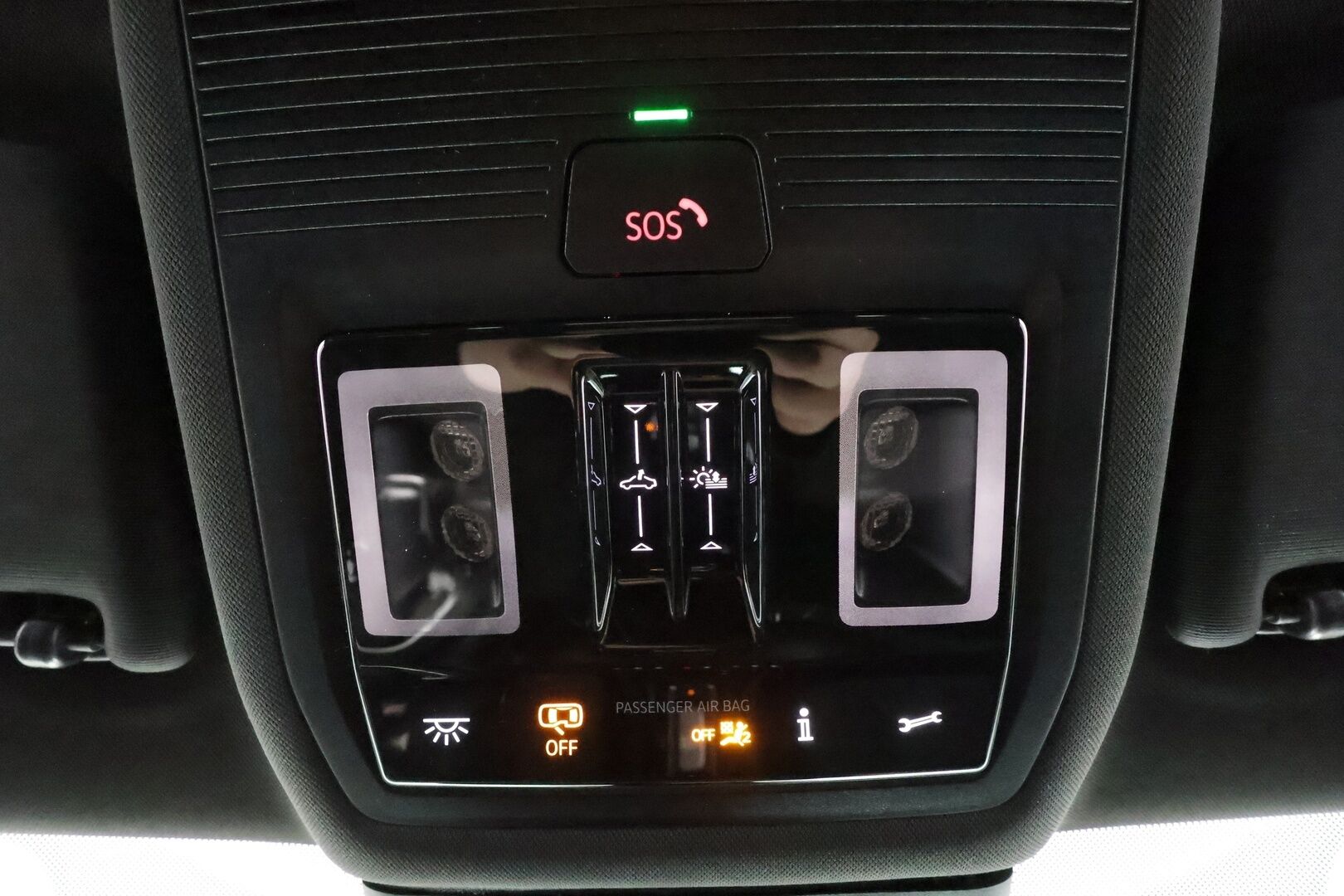 SKODA OCTAVIA 2023 Combi 2,0 TDI 200 4x4 RS DSG Autom. - | Panorama | Webasto | Matrix | ACC | HUD | Hierovat Sporttipenkit Muistilla | P.Kamera | Kaistavahti | Navi | Keyless | Kahdet renkaat |