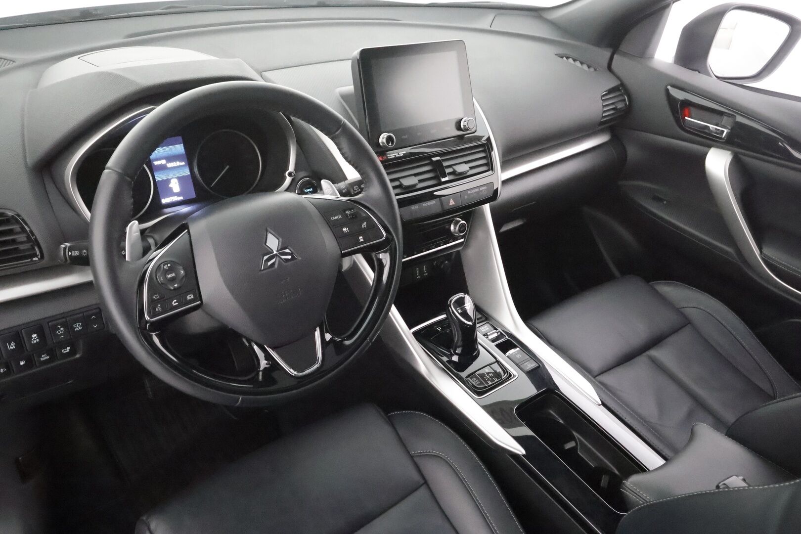 Mitsubishi Eclipse Cross 2021 2.4 PHEV Instyle 4WD - | ACC | 360° | HUD | Nahat | Panorama | Koukku | LED | Navi | 2x renkaat aluvantein |