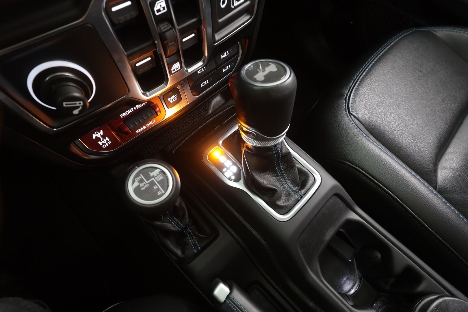 JEEP WRANGLER 2022 Rubicon 2.0 PHEV AT8 4x4 - ACC | Vetokoukku | Alpine Audio | 180-Kamera | Nahkasisusta | KeylessGo | Navi | Merkkihuollot | BLIS | Huippuvarusteet!