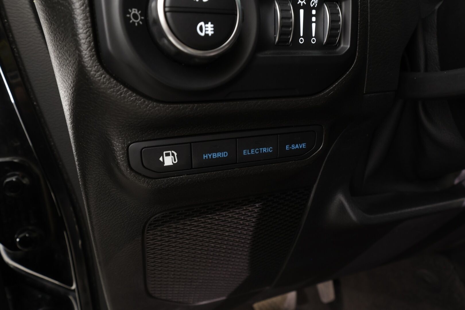 JEEP WRANGLER 2022 Rubicon 2.0 PHEV AT8 4x4 - ACC | Vetokoukku | Alpine Audio | 180-Kamera | Nahkasisusta | KeylessGo | Navi | Merkkihuollot | BLIS | Huippuvarusteet!