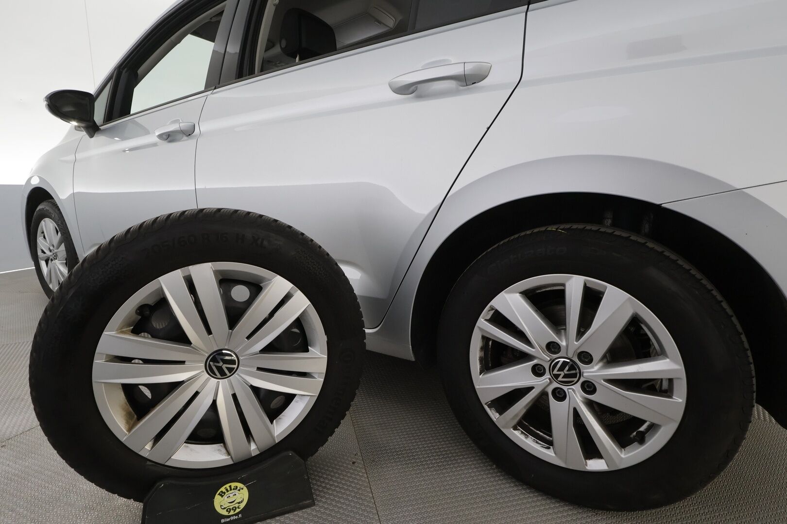 VOLKSWAGEN TOURAN 2023 Comfort Family 2,0 TDI SCR 110 kW DSG-automaatti 7-Paikkainen - Hieronta | Matrix LED | Vetokoukku | Adapt.Vakkari | Digimittari | Peruutuskamera | Navi | Huippuvarusteltu!