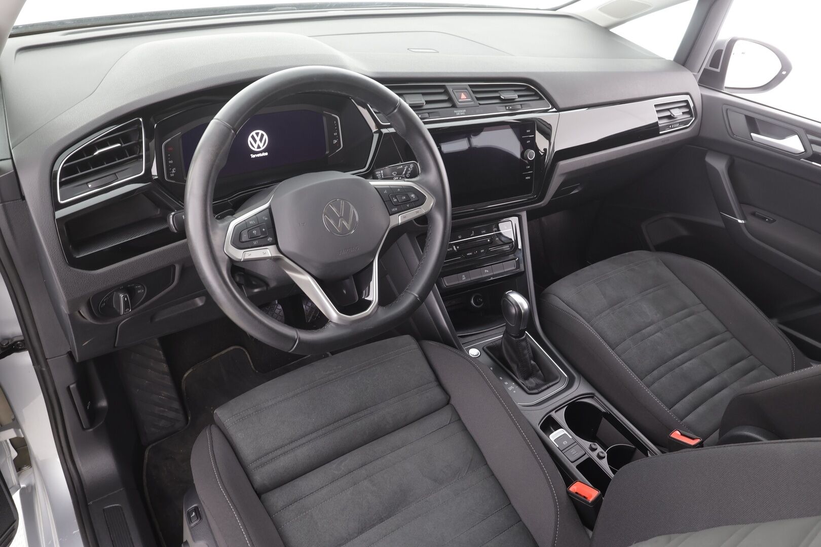 VOLKSWAGEN TOURAN 2023 Comfort Family 2,0 TDI SCR 110 kW DSG-automaatti 7-P - | Hierova penkki | Matrix | ACC | P.Kamera | Kaistavahti | Navi | Koukku | Kahdet renkaat | Merkkihuollot |